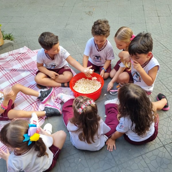 Escola Daniel Berg Sons Cores Cheiros E Sabores 1095